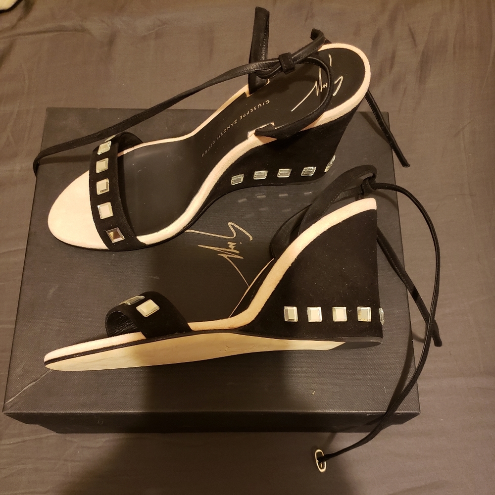Authentic  Giuseppe's